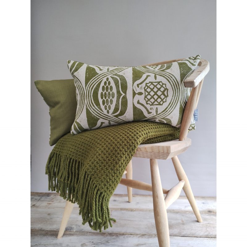 Tudor Cushion in olive - Image 3